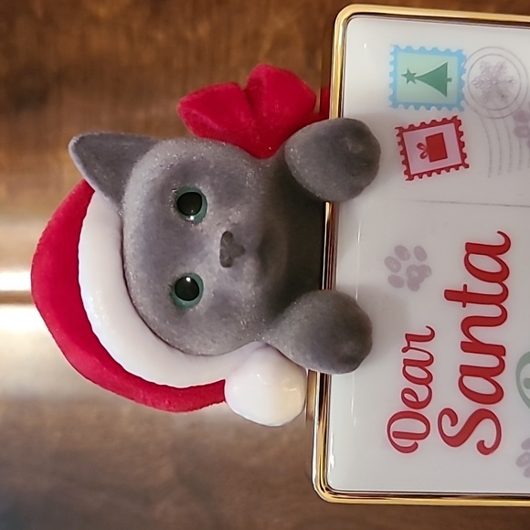 Bath and Body Works Holiday Cat Wallflowers Fragrance Plug - Picture 3 of 8